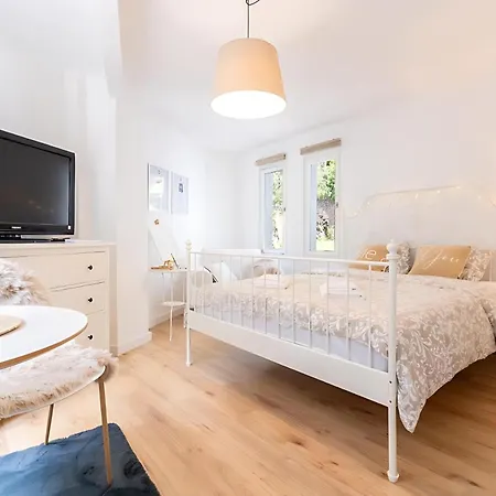 Apartment Vikaro